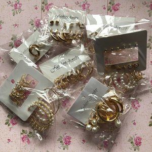 Gold earrings lot!